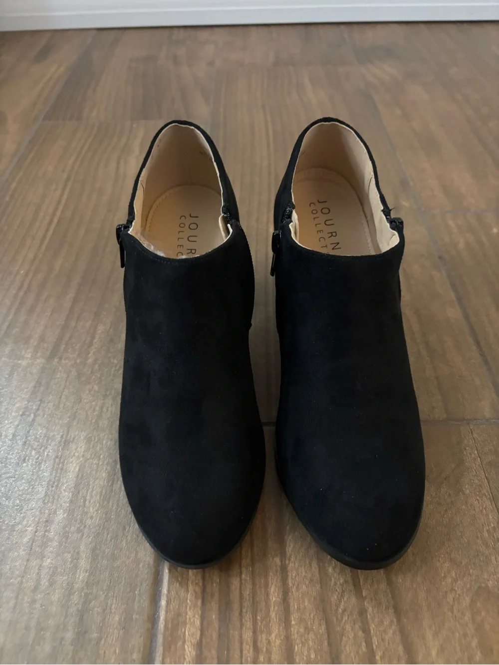Journee Collection Women's Comfort Wide Width Sanzi Bootie
